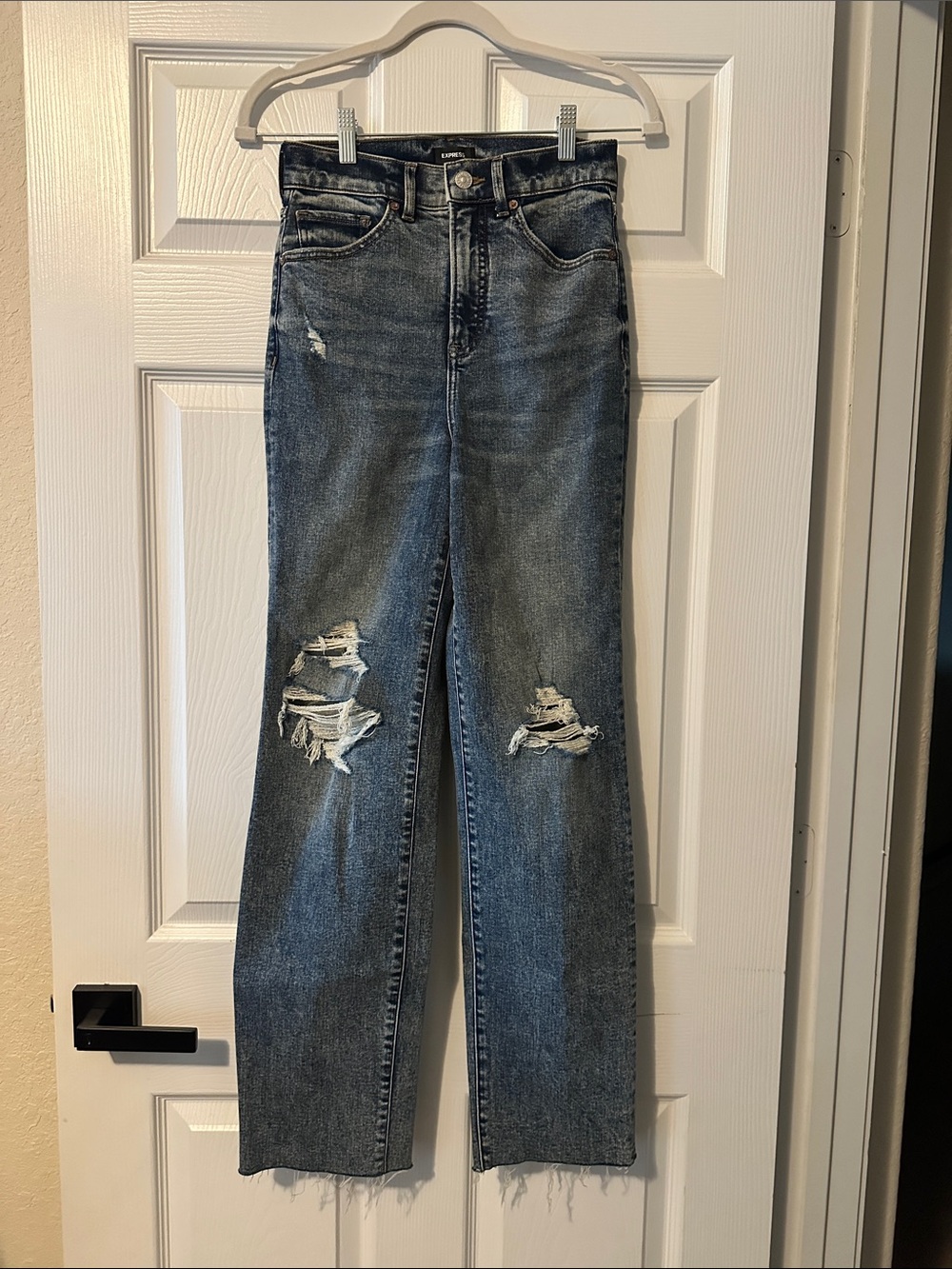 Express Modern Straight Super High-Rise Distressed Straight Jeans - Womens’